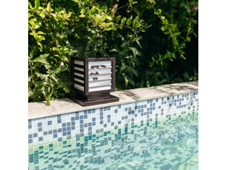 Solar QUB: Lampe Cube - Découvrez la Collection de Lampes de Balisage