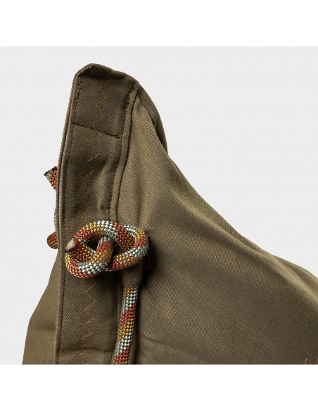 Randa : Le seul pouf  au design radial pour extérieur et intérieur