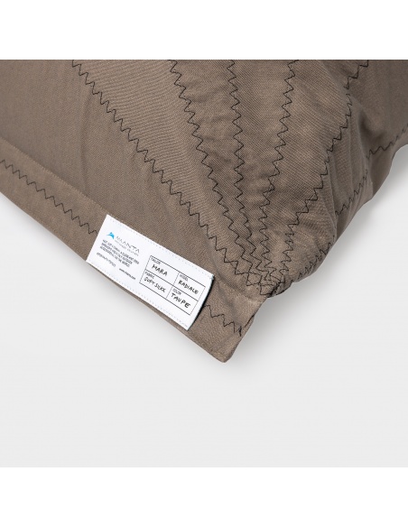 Randa : Le seul pouf  au design radial pour extérieur et intérieur