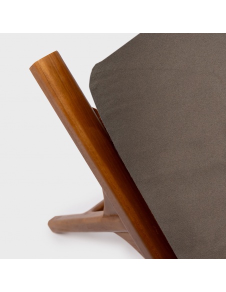 Tuga: Lit de soleil en teck avec design nautique unique