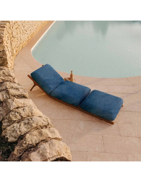 Tuga: Lit de soleil en teck avec design nautique unique