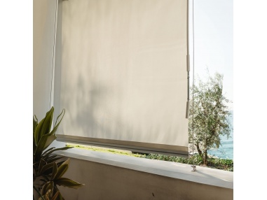 Reef Roll Sur Mesure - Store extérieur vertical avec câbles latéraux