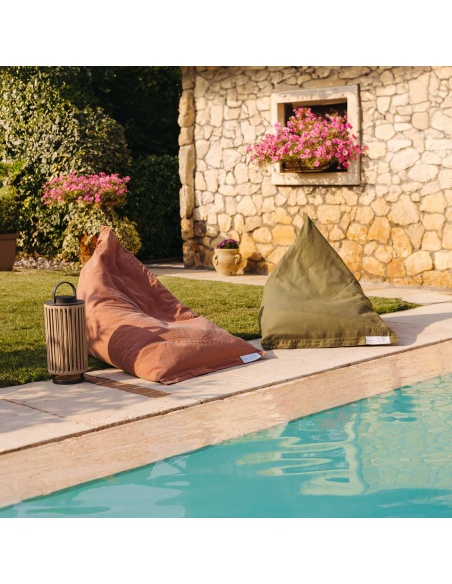 Randa : Le seul pouf  au design radial pour extérieur et intérieur