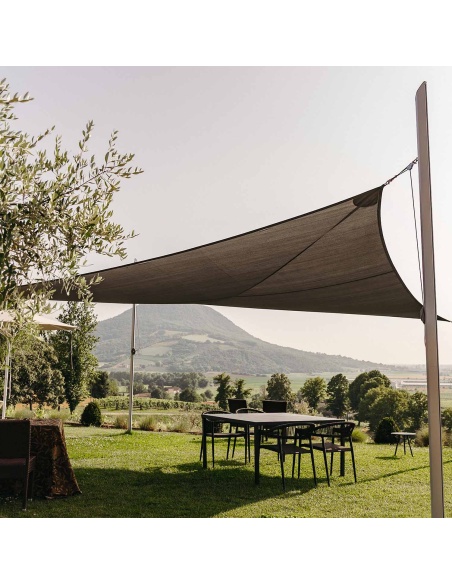 EZ Breez Ajourée: La Première Voile Respirante d'Entrée de Gamme Brevetée