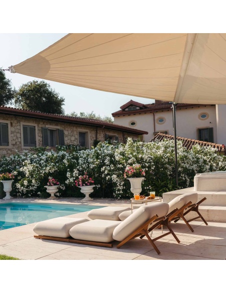 Tuga: Lit de soleil en teck avec design nautique unique