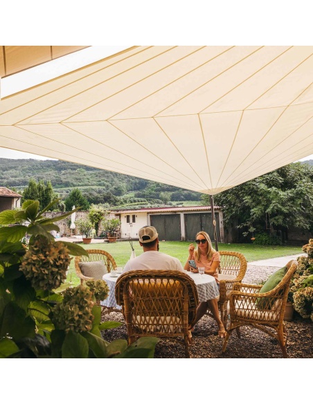 Solaria +Plus Première Série – L’Excellence en Promotion Maanta