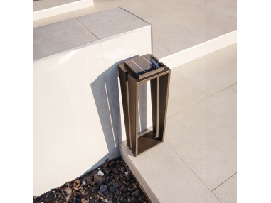 Solar Isoss: Lampe Design - Découvrez la Collection de Lampes de Balisage