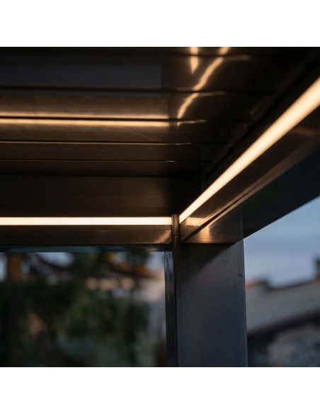 Lyra T6: Pergola bioclimatique avec 6 technologies uniques