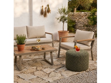 Thyrea : Pouf d'extérieur tressé au design Maanta