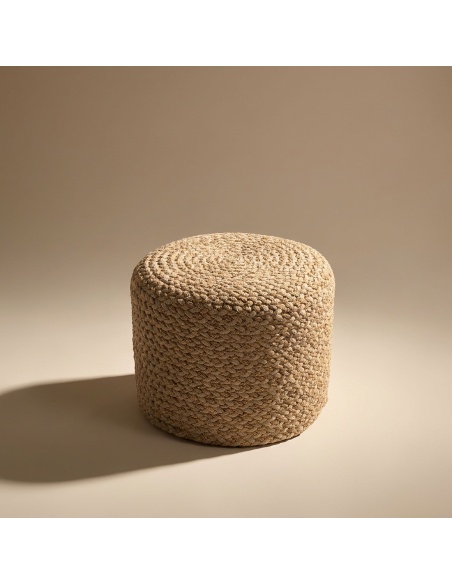 Thyrea : Pouf d'extérieur tressé au design Maanta