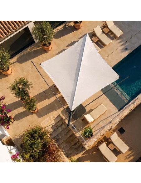 Elicro : le premier parasol à voile motorisé solaire