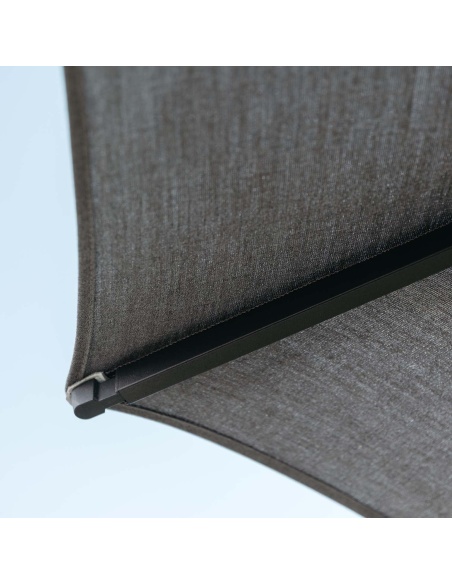 Lybra : Parasol à Mât Central Inclinable avec Technologie EquiTilt®