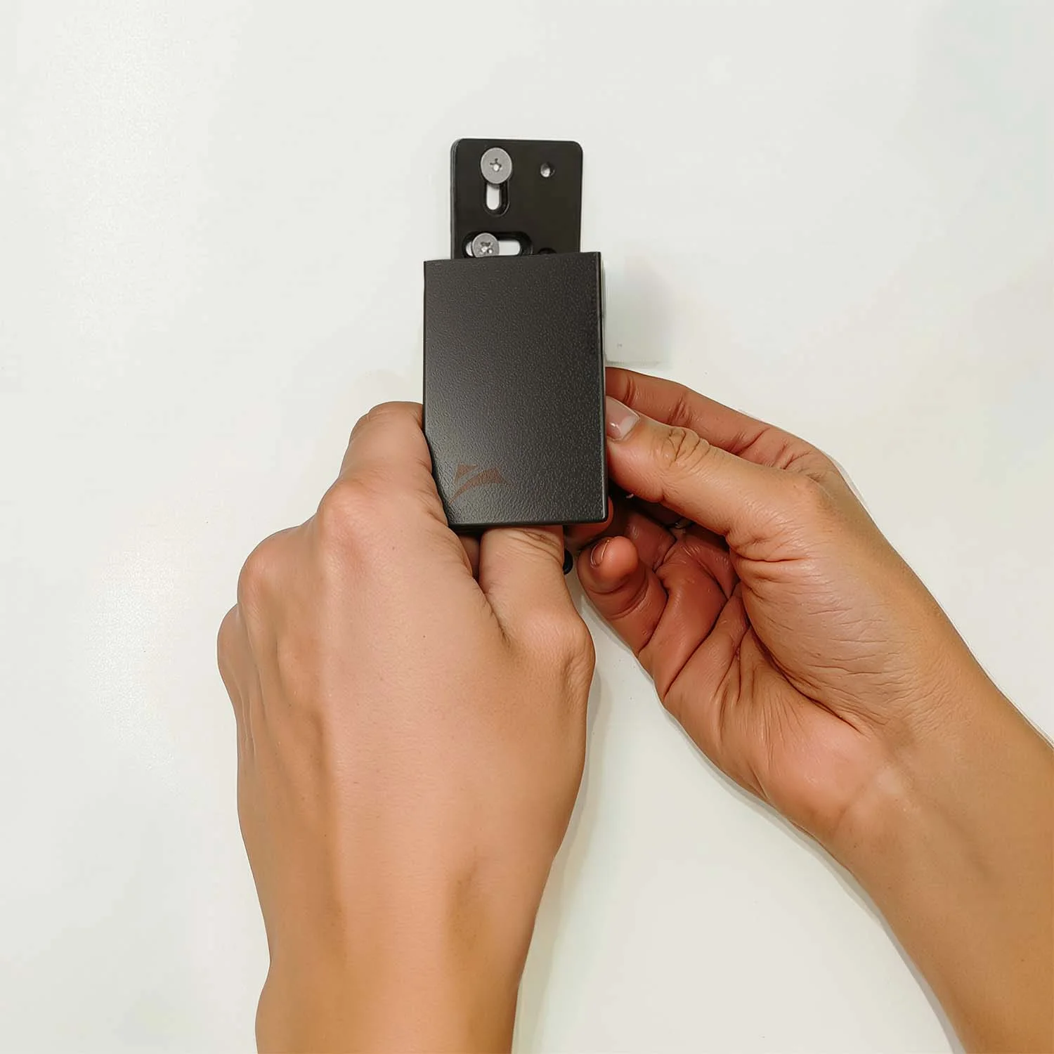 Schéma montage mural - vue latérale