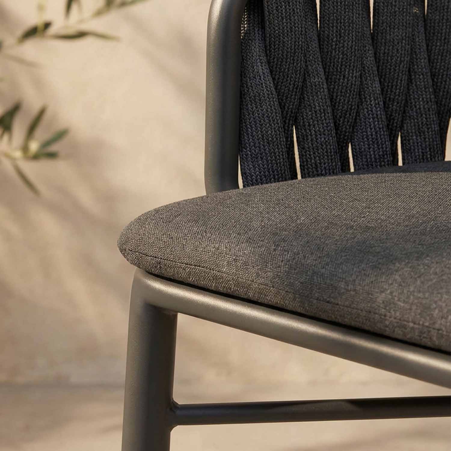 Coussin outdoor, déjà inclus