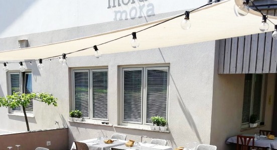 Ristorante Mora à Vicenza : voile d'ombrage de 4x6m et mâts Alu-Simple